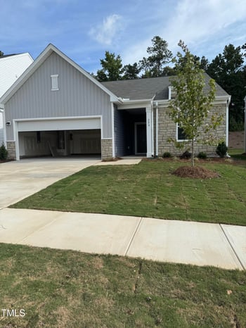 288 Babbling Brook Dr, Clayton, NC 27520