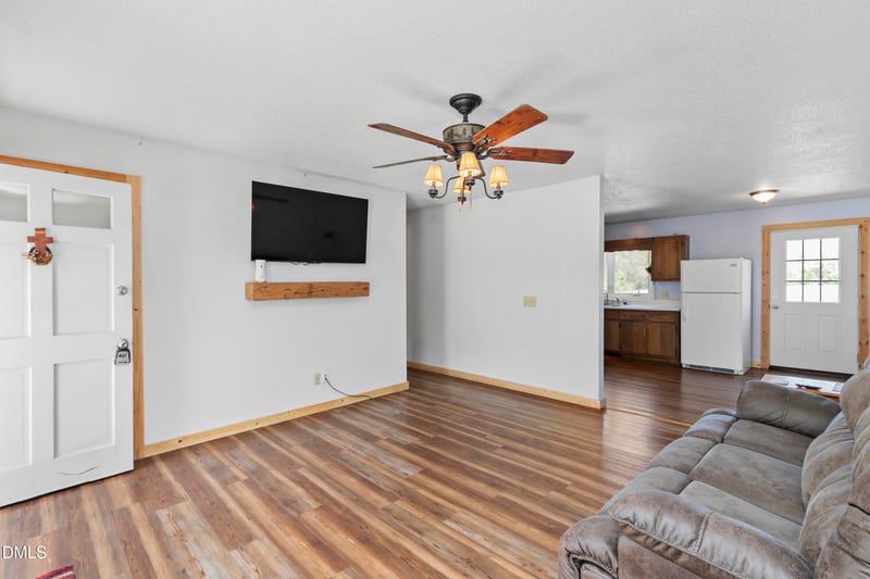 288 Baileys Crossroads Rd, Benson, NC 27504