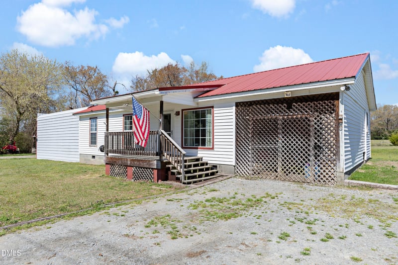 288 Baileys Crossroads Rd, Benson, NC 27504
