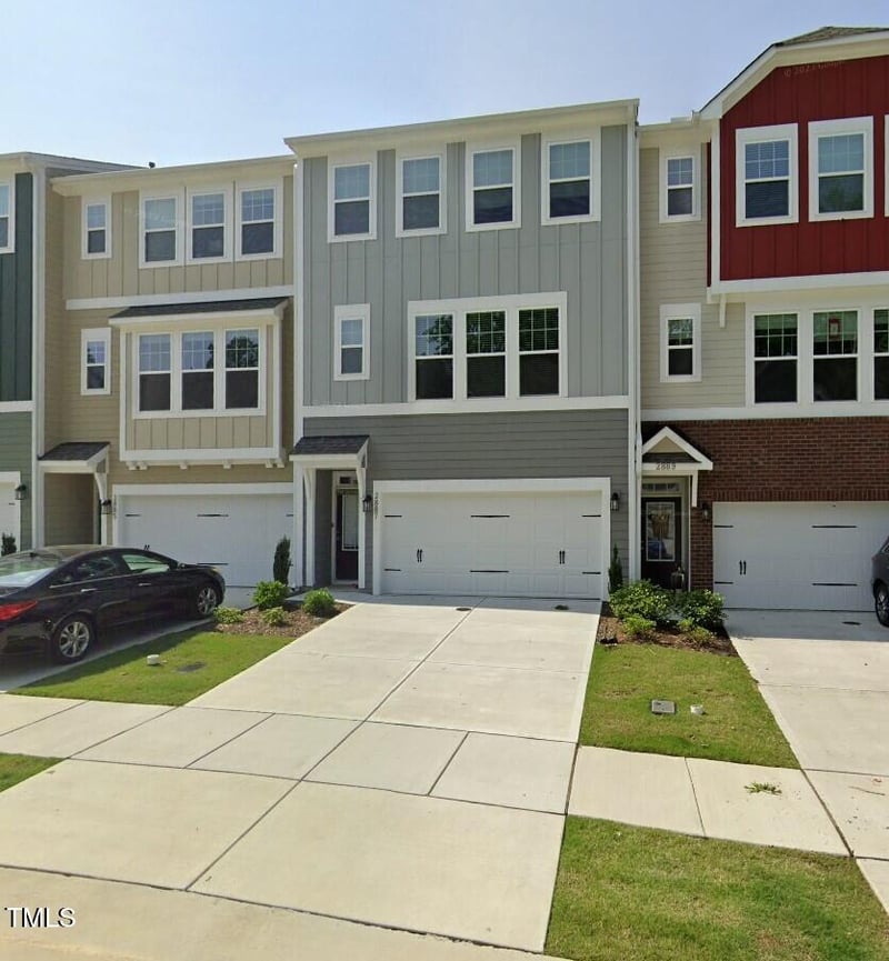 2887 Macintosh Woods Dr, Apex, NC 27502