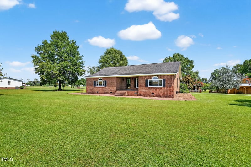 2888 Benson Hardee Rd, Benson, NC 27504