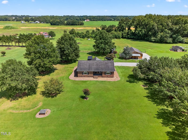 2888 Benson Hardee Rd, Benson, NC 27504