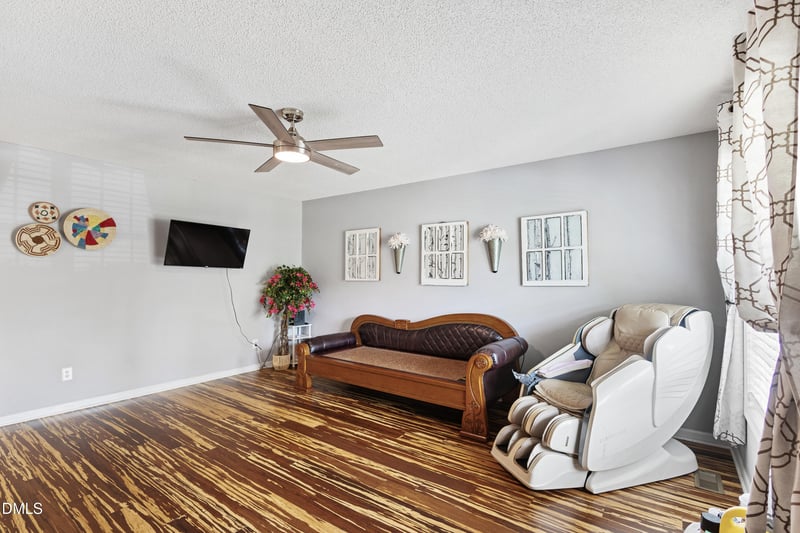 2889 Bennington Dr, Clayton, NC 27520