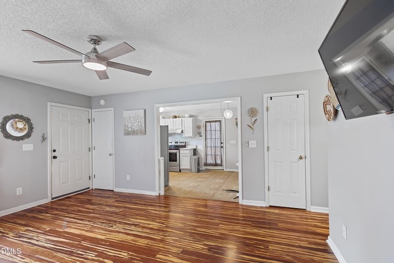 2889 Bennington Dr, Clayton, NC 27520