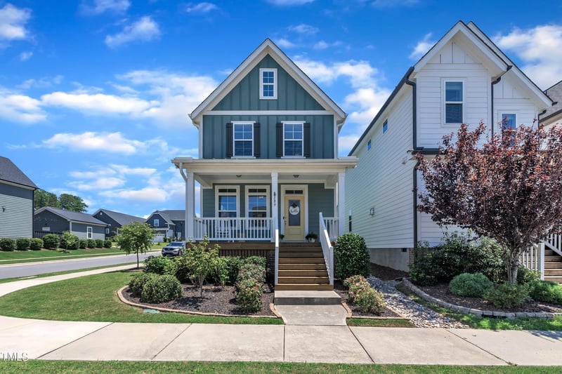 289 Douglas Falls Dr, Wendell, NC 27591