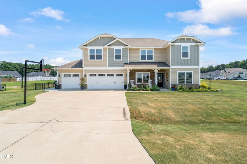 289 Red Hawk Pl, Smithfield, NC 27577