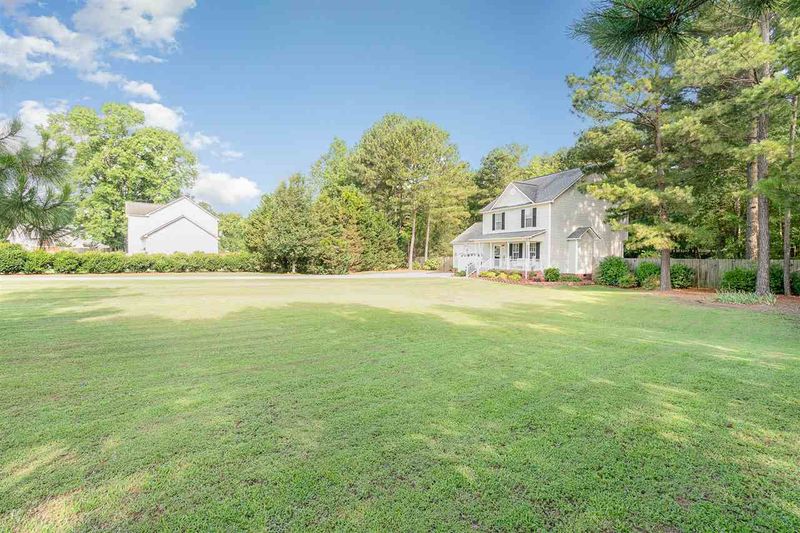 289 Serenity Pointe Dr, Selma, NC 27576