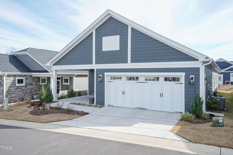 29 Davidson St, Clayton, NC 27527