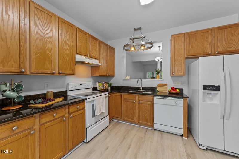 29 Edgebrook Cir, Durham, NC 27703