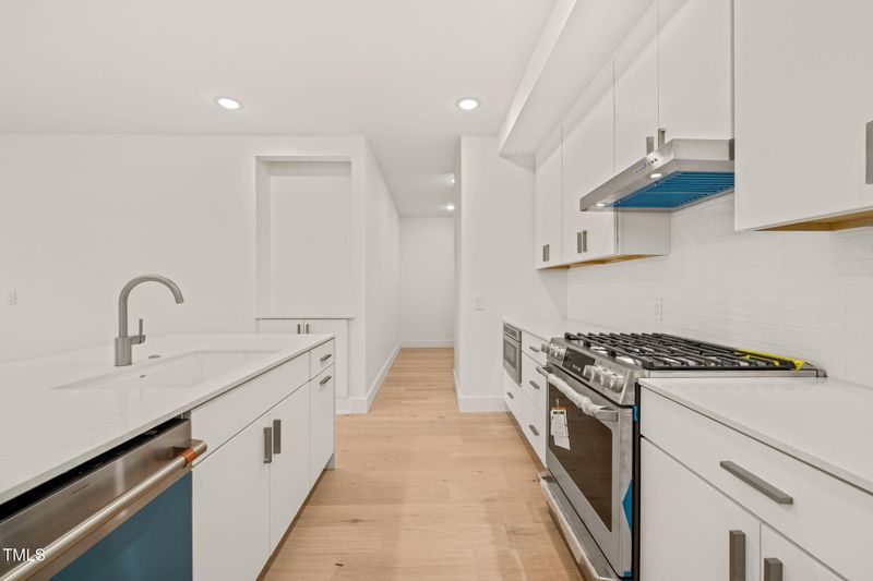 29 Enterprise St #203, Raleigh, NC 27607