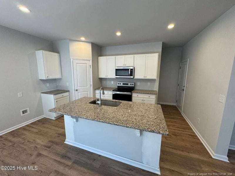 29 Horse Trot Ln, Sanford, NC 27332