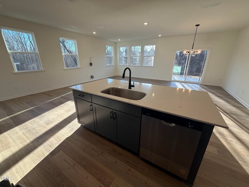 29 Longdale Dr, Graham, NC 27253