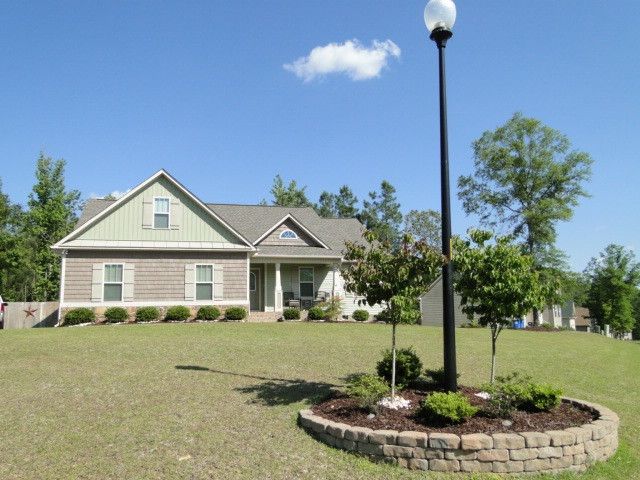 29 Longwood Dr, Smithfield, NC 27577