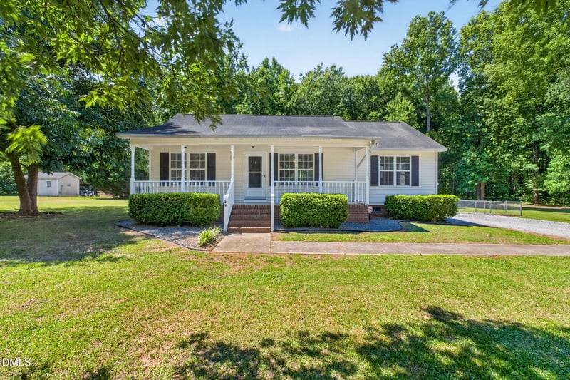 29 Sommerset Dr, Clayton, NC 27520