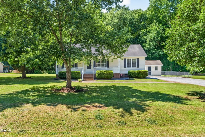 29 Sommerset Dr, Clayton, NC 27520