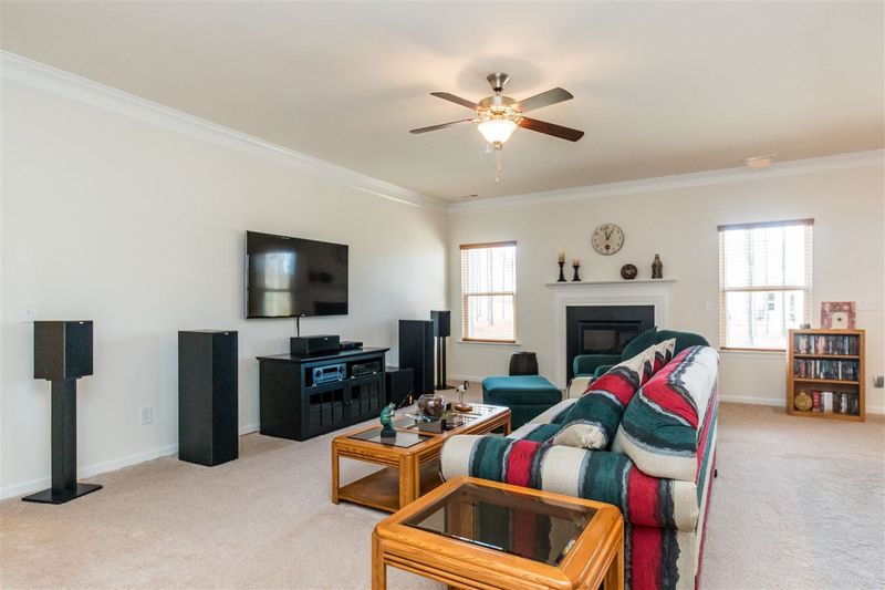 29 Stoneside Cir, Clayton, NC 27527