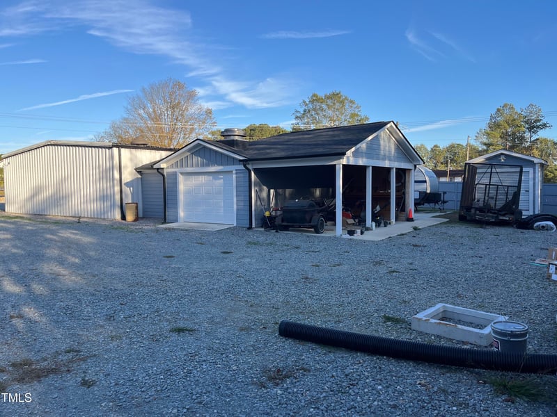 29 Strickland Rd, Smithfield, NC 27577