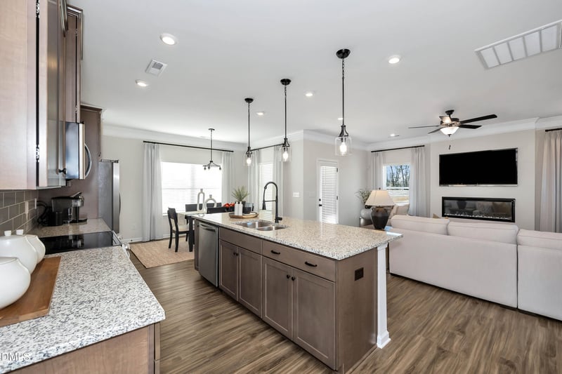 290 Ambassador Dr, Clayton, NC 27520