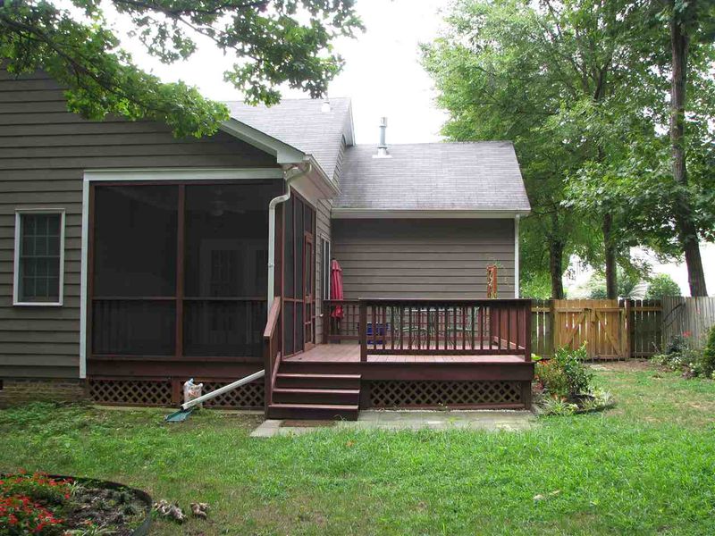 290 Chatham Forest Dr, Pittsboro, NC 27312