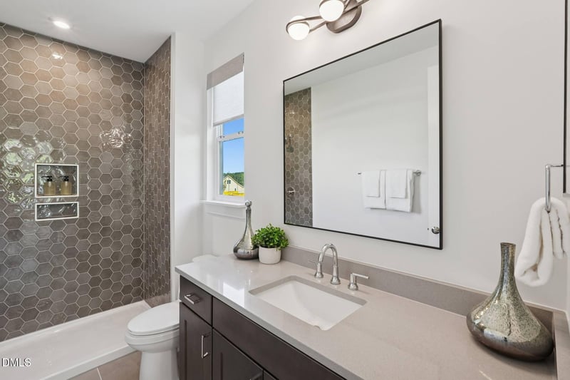 290 Streamside Ter, Fuquay Varina, NC 27526