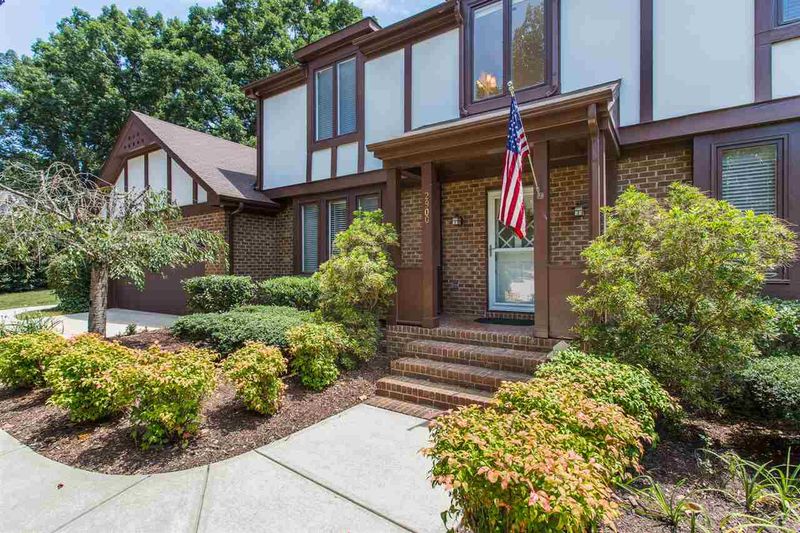 2900 Augusta Ct, Raleigh, NC 27607
