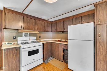 2900 Barrington Dr, Raleigh, NC 27610