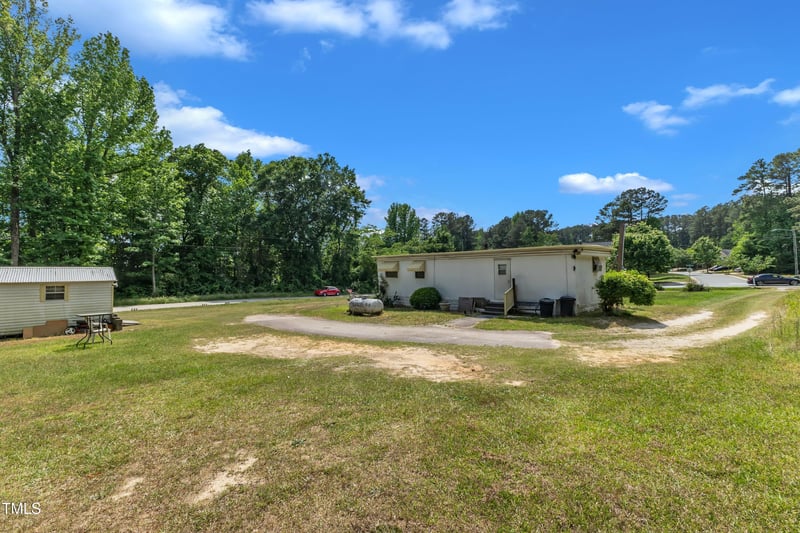 2900 Barrington Dr, Raleigh, NC 27610