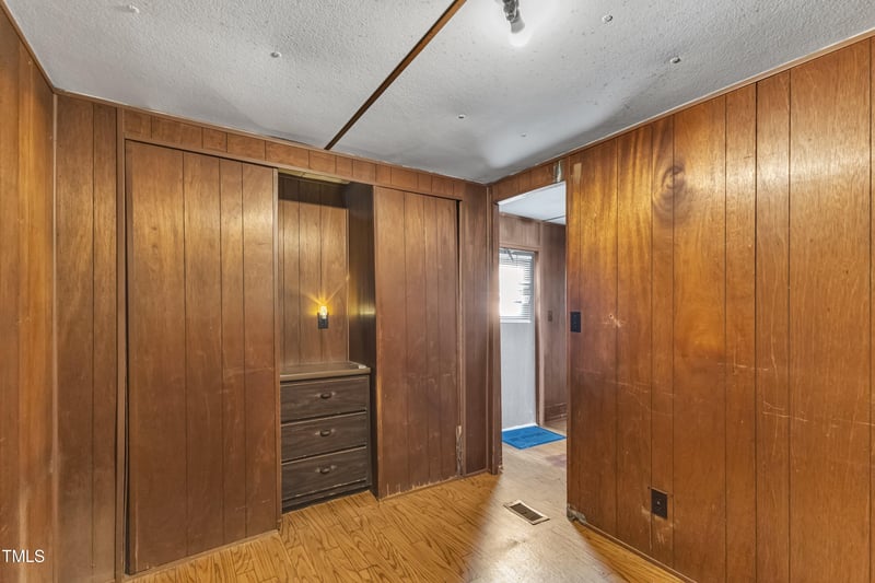 2900 Barrington Dr, Raleigh, NC 27610