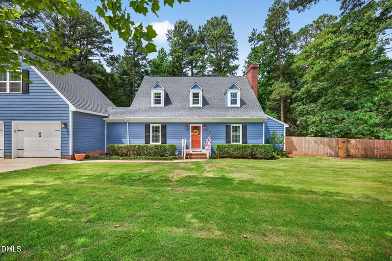 2900 Meadowview Ct, Apex, NC 27539