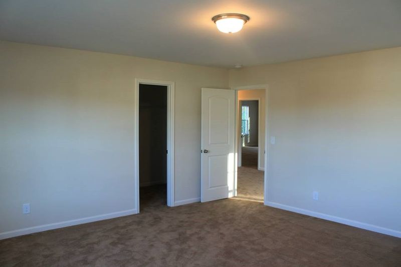 2900 Poole Farm Dr, Raleigh, NC 27610