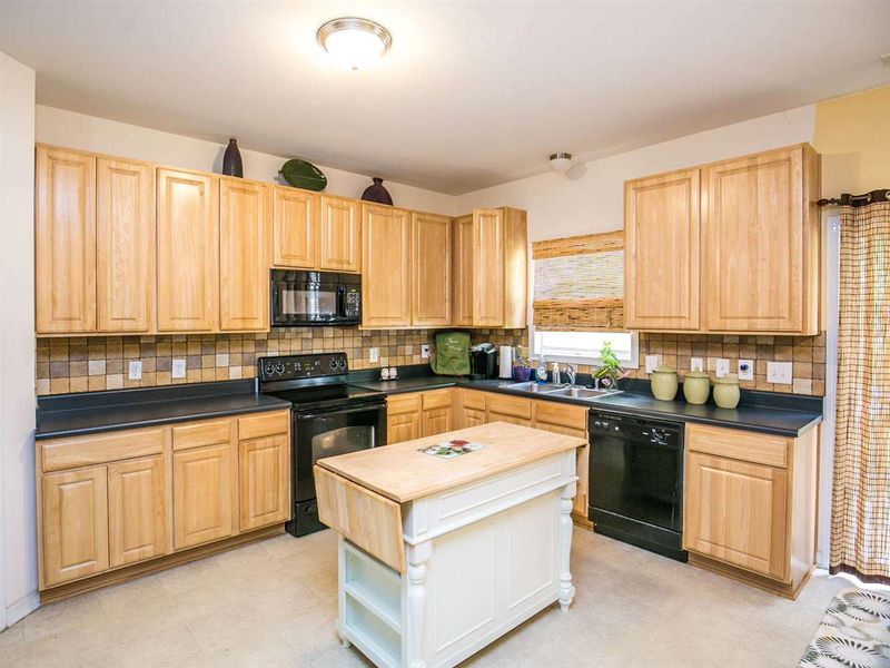 2900 Smooth Stone Trl, Raleigh, NC 27610