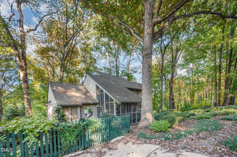 2900 Sylvania Dr, Raleigh, NC 27607