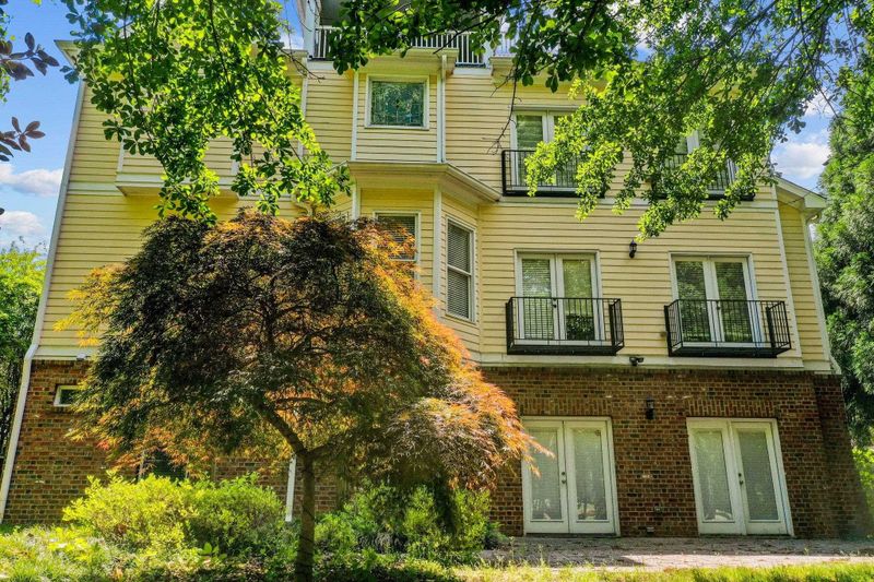2901 Charleston Oaks Dr, Raleigh, NC 27614