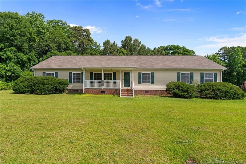 2901 Cheshire Dr, Sanford, NC 27332