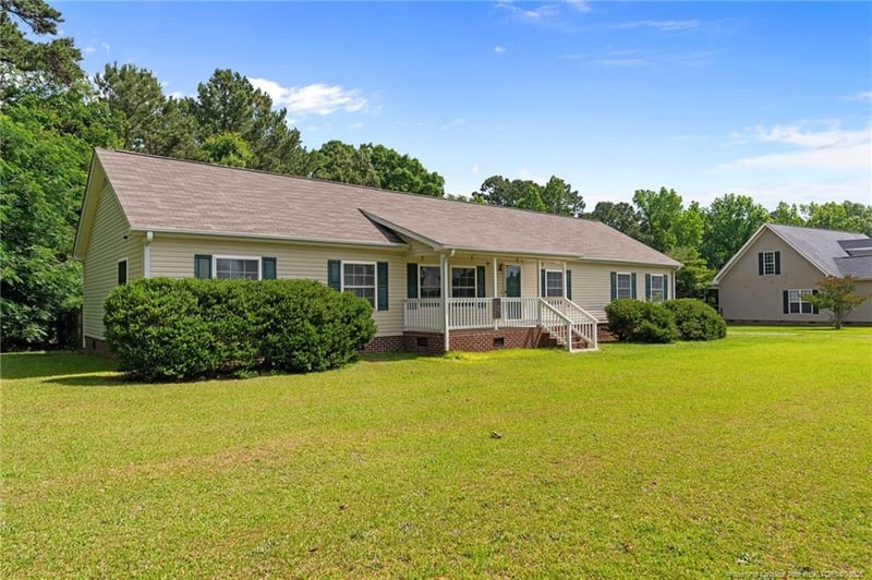 2901 Cheshire Dr, Sanford, NC 27332