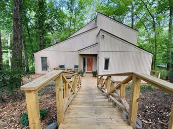 2901 Debra Dr, Raleigh, NC 27607