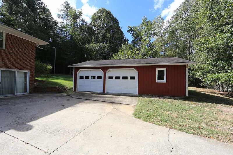 2901 Gretmar Dr, Durham, NC 27705