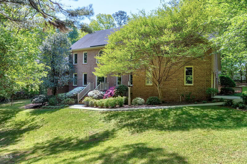2901 Hunters Bluff Dr, Raleigh, NC 27606