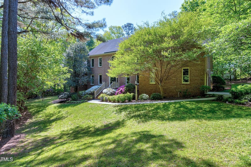 2901 Hunters Bluff Dr, Raleigh, NC 27606