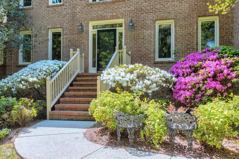 2901 Hunters Bluff Dr, Raleigh, NC 27606