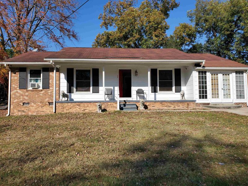 2901 Little John Rd, Raleigh, NC 27610