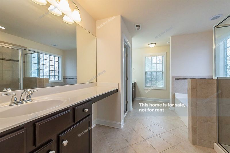 2901 Reynolda Cir, Durham, NC 27712