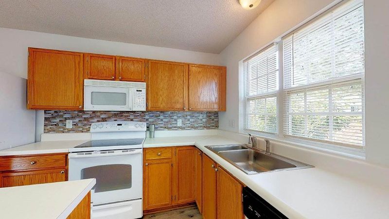 2901 Tuckland Dr, Raleigh, NC 27610