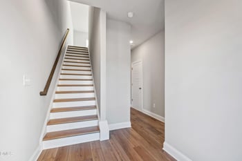 2902 Kempthorne Rd, Cary, NC 27519