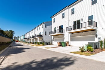 2902 Kempthorne Rd, Cary, NC 27519