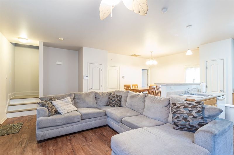 2902 Lutz Ln, Durham, NC 27703