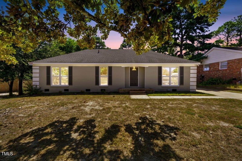 2903 Peacock St, Hope Mills, NC 28348