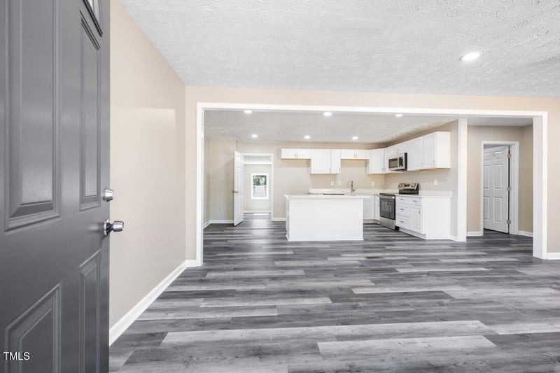 2903 Peacock St, Hope Mills, NC 28348