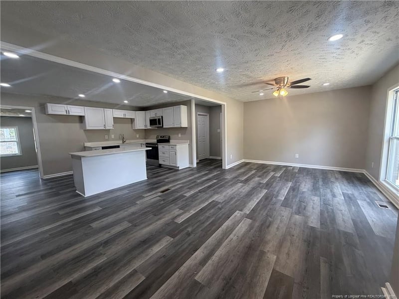 2903 Peacock St, Hope Mills, NC 28348