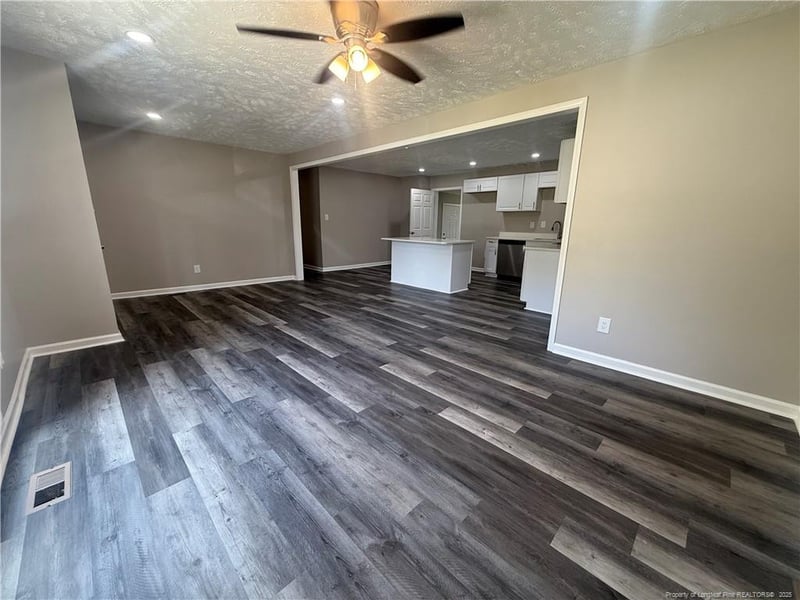2903 Peacock St, Hope Mills, NC 28348